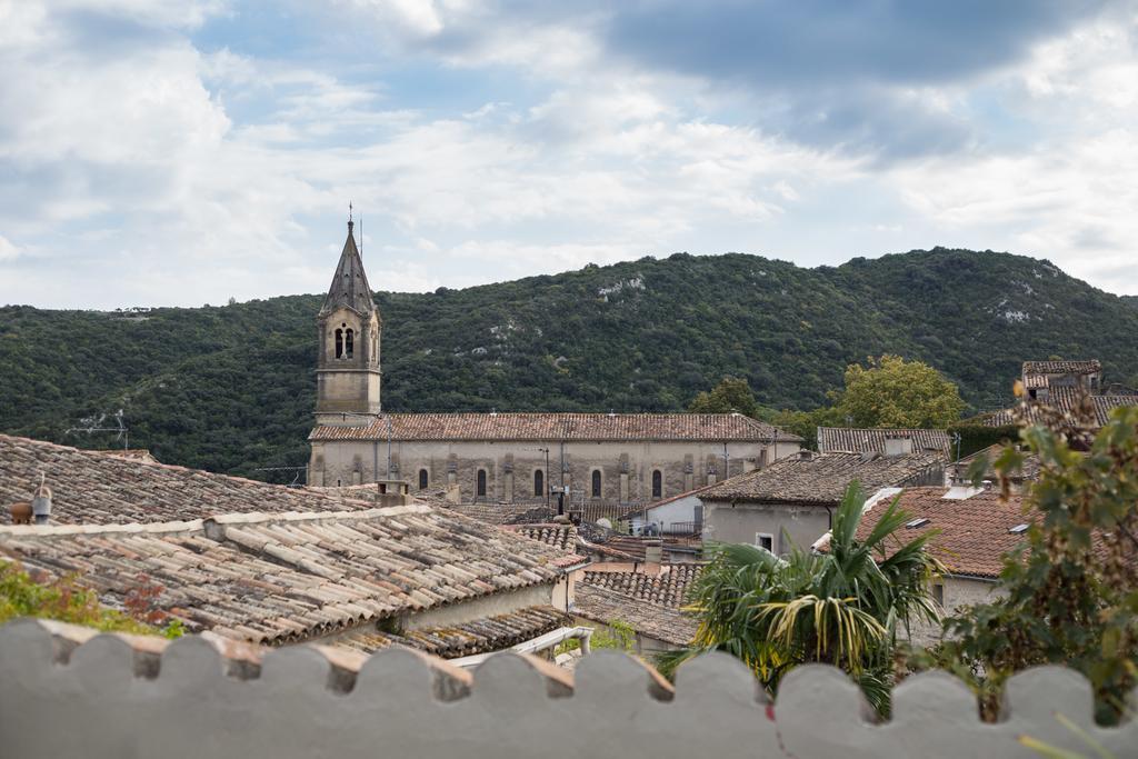 Le Castellas Hotel & Spa - Teritoria Collias 外观 照片
